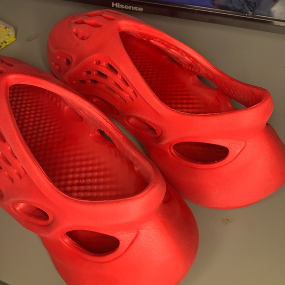 Vermillion foam runners - Picture 3 of 3